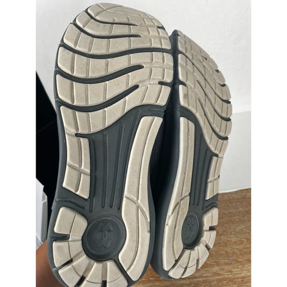 Men size 8, UNDER ARMOUR Men's Black/Gray Sneakers - Picture 7 of 7